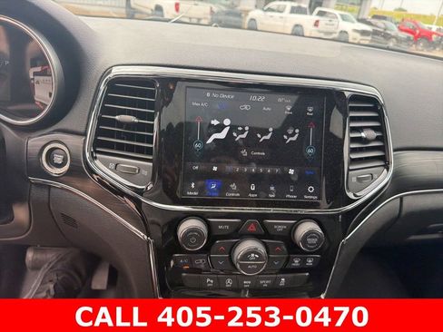 Used 2019 Jeep Grand Cherokee Limited AWD/4WD image 10