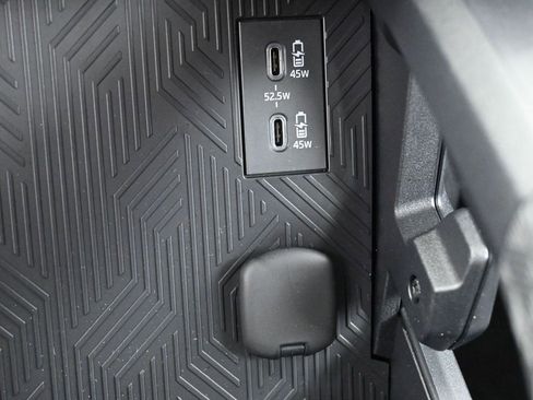 Used 2025 Toyota 4Runner TRD Off-Road Premium image 25