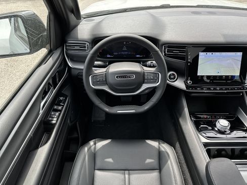 New 2025 Jeep Wagoneer 4WD w/ Premium Group I image 28