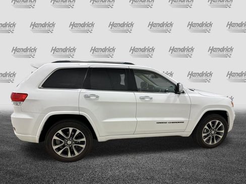 Used 2017 Jeep Grand Cherokee Overland image 11