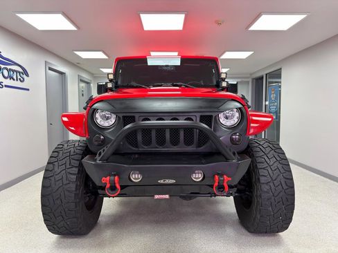 Used 2017 Jeep Wrangler Unlimited Rubicon AWD/4WD image 6