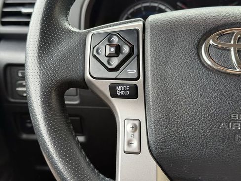 Used 2017 Toyota 4Runner Limited image 11