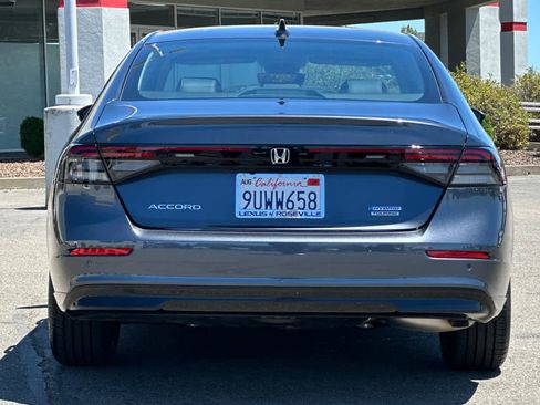 Used 2025 Honda Accord Touring image 8