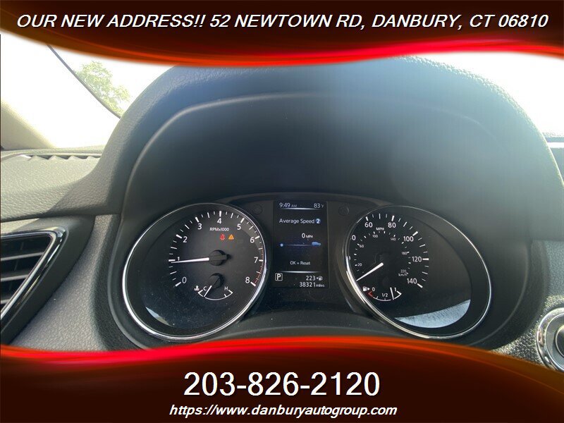 Used 2017 Nissan Rogue SV AWD/4WD image 12