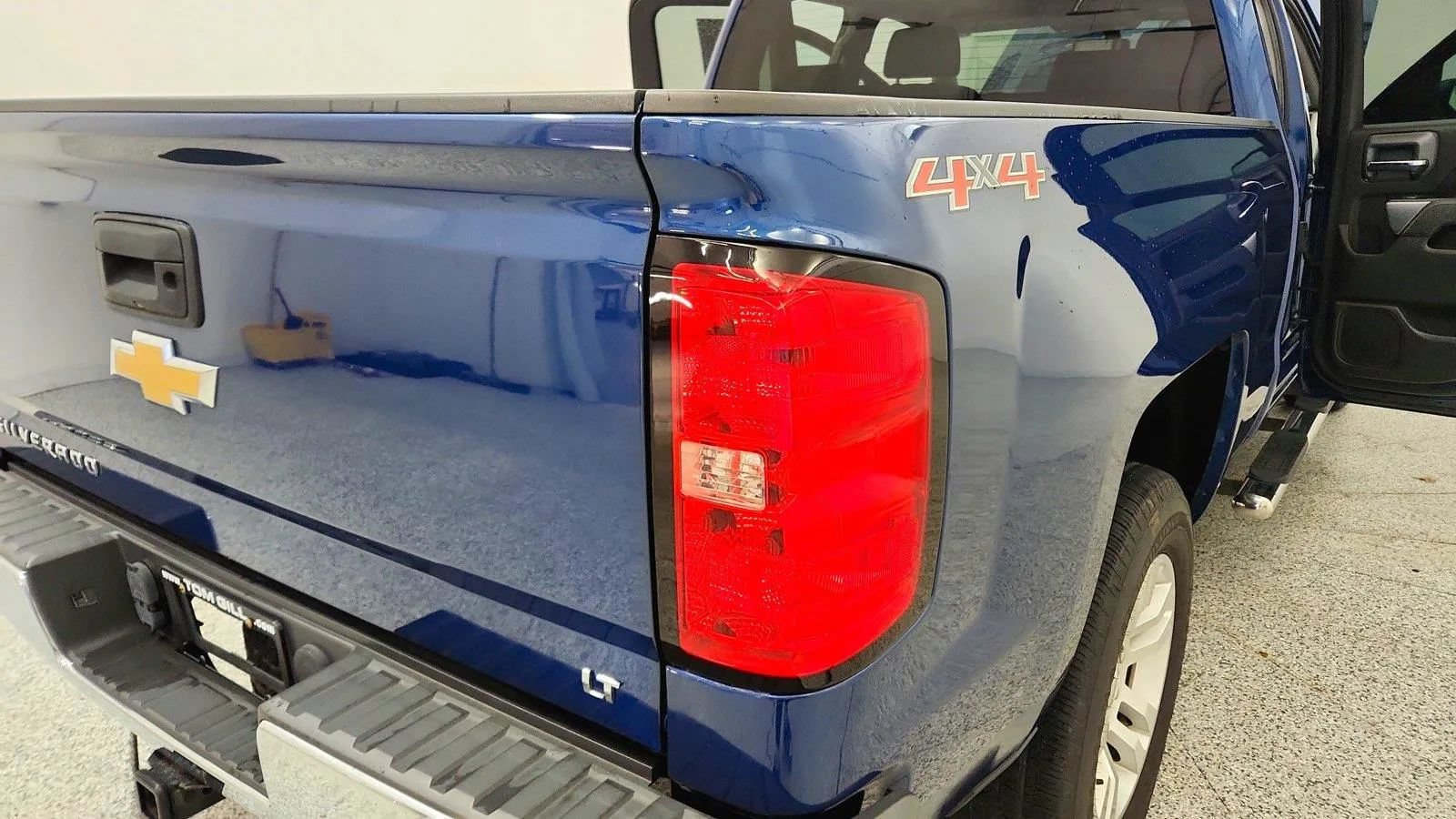 Used 2017 Chevrolet Silverado 1500 LT w/ All Star Edition AWD/4WD image 35