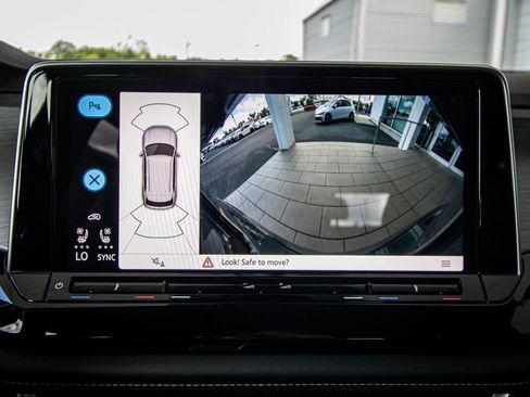 New 2026 Volkswagen Atlas Cross Sport SE FWD image 47