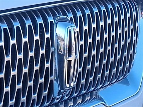 Used 2022 Lincoln Corsair Reserve w/ Equipment Group 201A image 5