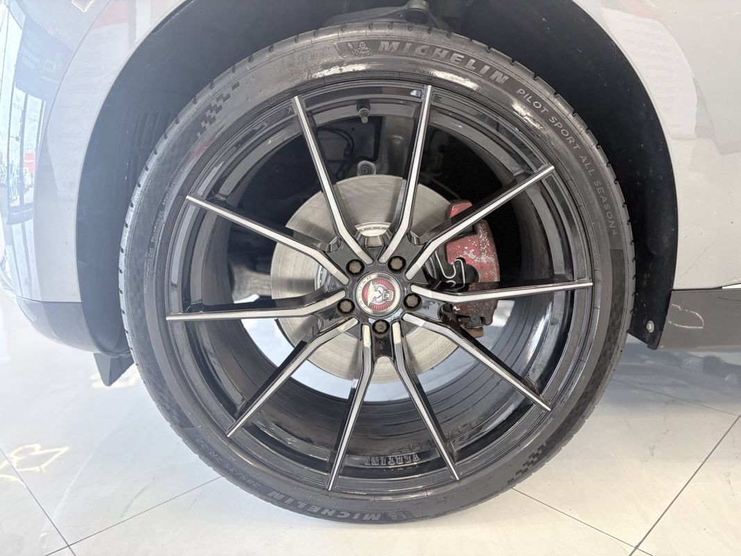 Used 2022 Jaguar F-PACE S AWD/4WD image 35