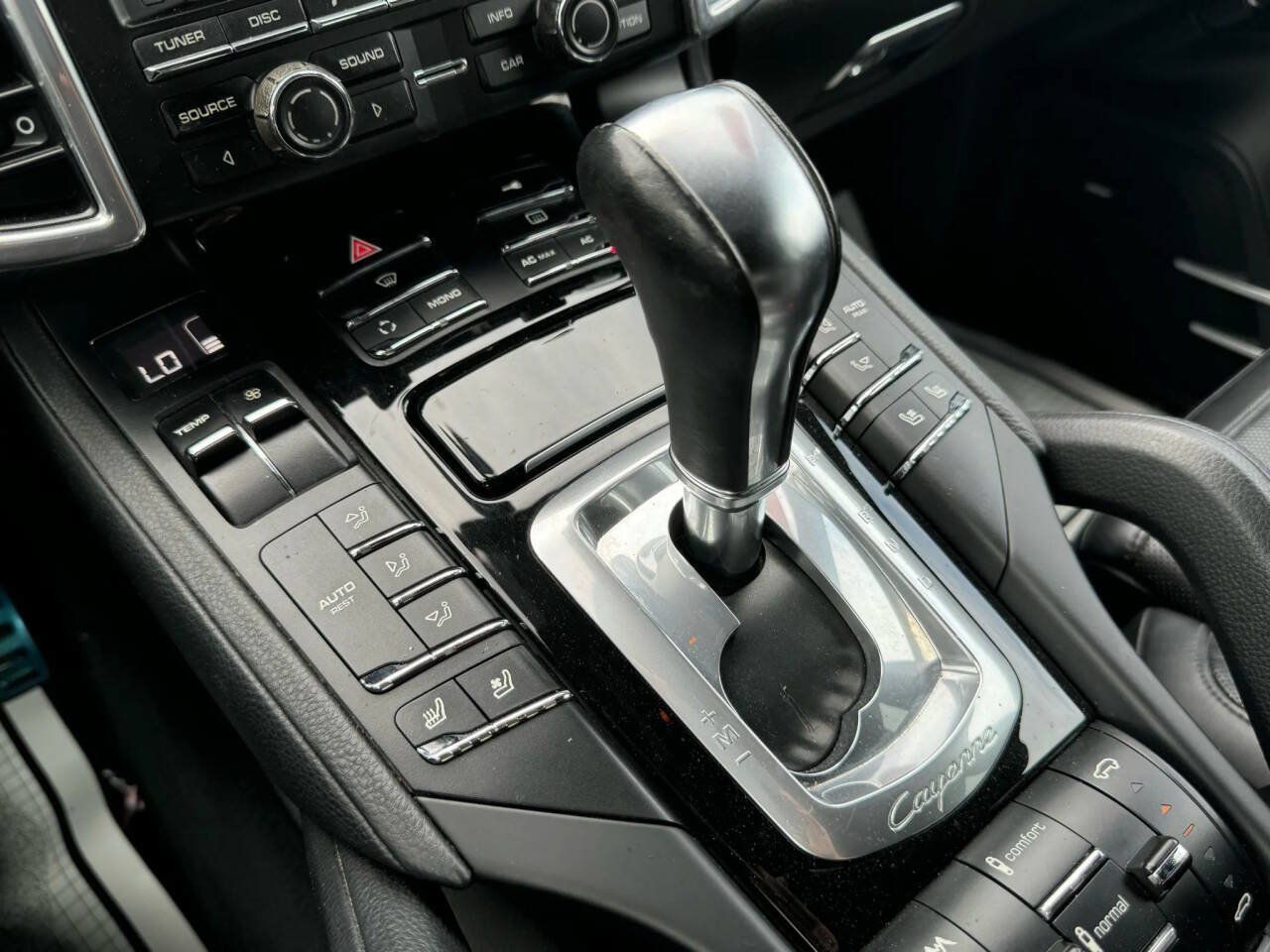 Used 2012 Porsche Cayenne S AWD/4WD image 26