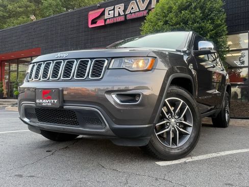 Used 2017 Jeep Grand Cherokee Limited w/ Trailer Tow Group IV AWD/4WD image 2