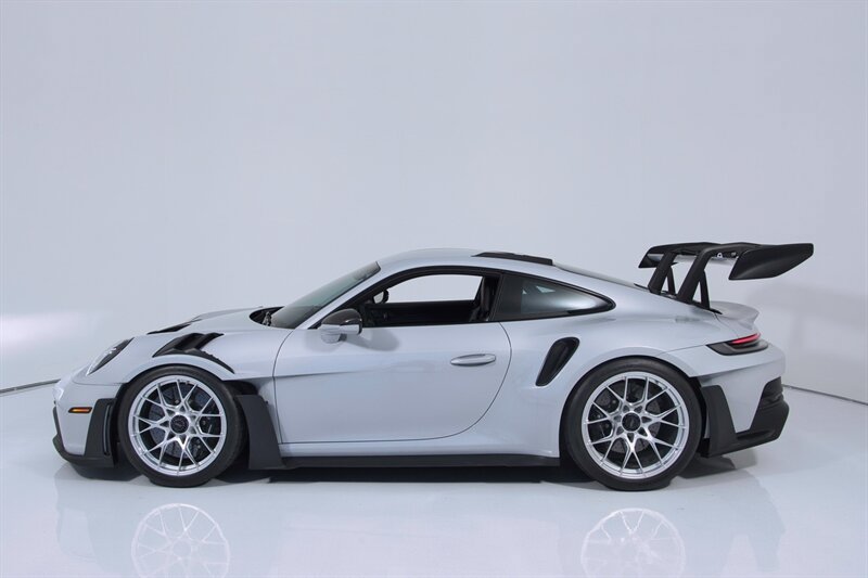 Used 2025 Porsche 911 GT3 RS RWD image 5