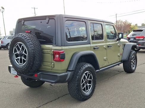 Used 2025 Jeep Wrangler Unlimited Rubicon image 4