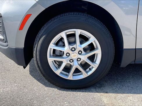 Used 2023 Chevrolet Equinox LS AWD/4WD image 7