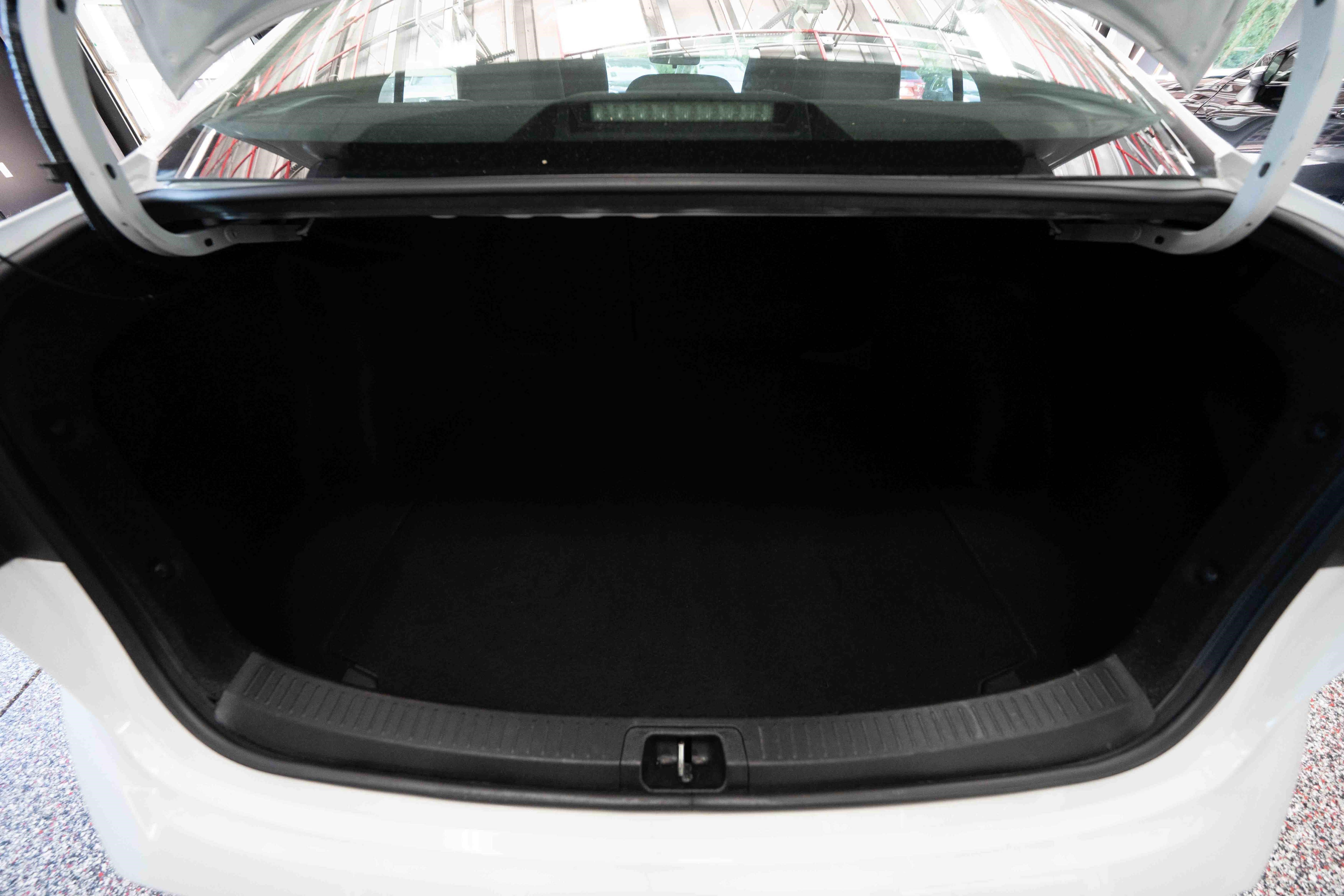 Used 2024 Toyota Corolla LE FWD image 27