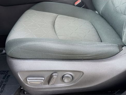 Used 2020 Toyota RAV4 XLE w/ Convenience Package image 20