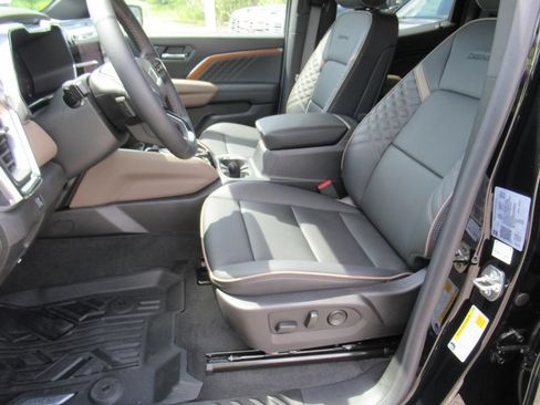 New 2026 GMC Canyon Denali AWD/4WD image 16