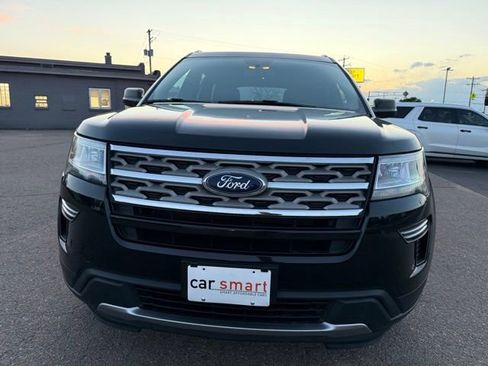 Used 2018 Ford Explorer XLT AWD/4WD image 2