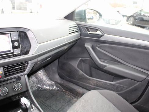 Used 2021 Volkswagen Jetta S image 17