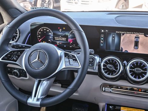 New 2026 Mercedes-Benz GLB 250 image 26