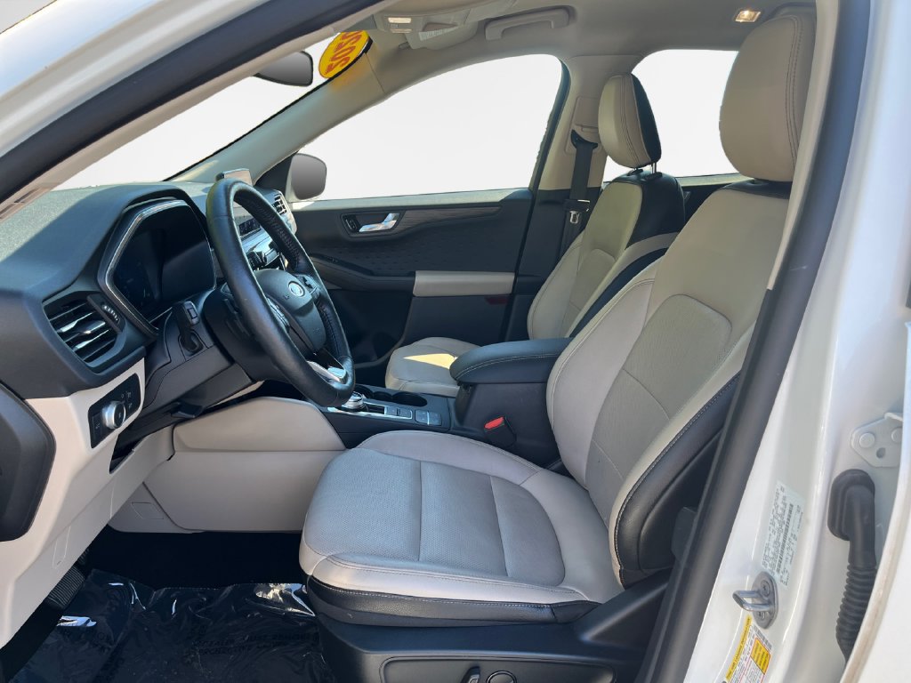 Used 2020 Ford Escape Titanium AWD/4WD image 12