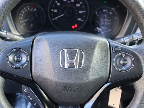 Used 2017 Honda HR-V LX image 27