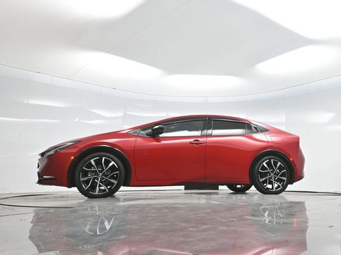 Used 2024 Toyota Prius Prime Premium w/ Advanced Technology Package FWD image 6