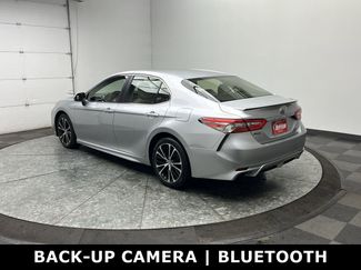 Used 2018 Toyota Camry SE video 2