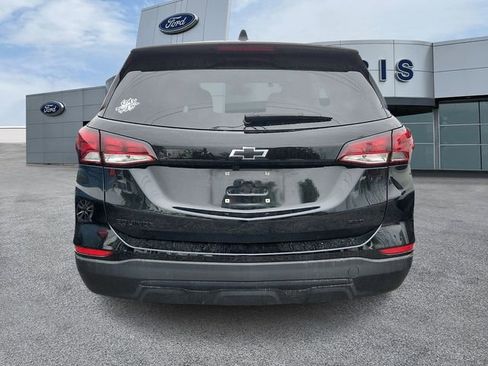 Used 2023 Chevrolet Equinox LS w/ LS Convenience Package AWD/4WD image 3