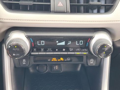 Used 2024 Toyota RAV4 XLE w/ Convenience Package image 14
