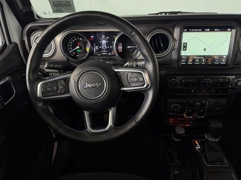 Used 2022 Jeep Wrangler Unlimited Rubicon 4xe w/ Cold Weather Group AWD/4WD image 14