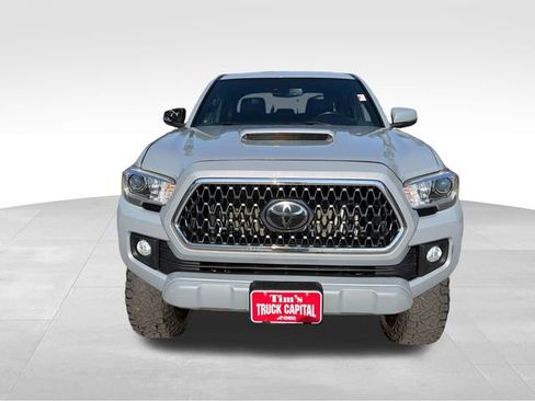 Used 2019 Toyota Tacoma TRD Sport w/ TRD Premium Sport Package image 8