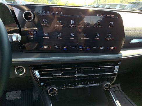 New 2026 Chevrolet Traverse LT w/ Driver Confidence Package FWD image 13