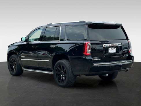 Used 2015 GMC Yukon Denali w/ Touring Package AWD/4WD image 5