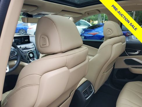 Used 2024 Acura RDX SH-AWD image 11