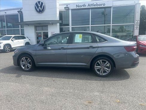 Certified 2023 Volkswagen Jetta SE FWD image 8