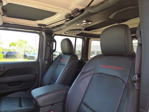 Certified 2021 Jeep Wrangler Unlimited Rubicon w/ Dual Top Group AWD/4WD image 27
