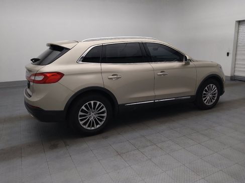 Used 2017 Lincoln MKX Select w/ Select Plus Package FWD image 10