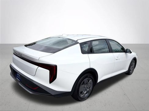 Used 2025 Kia K4 FWD image 6