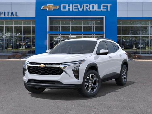 New 2026 Chevrolet Trax LT w/ Driver Confidence Package image 6