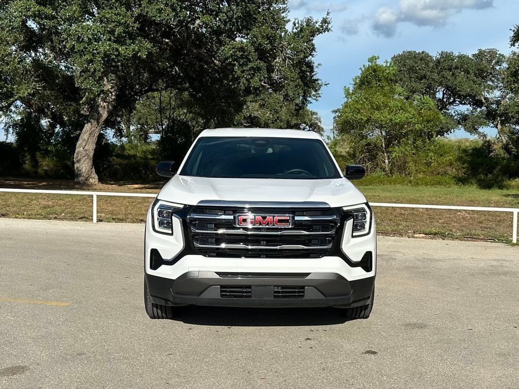 Used 2026 GMC Terrain Elevation AWD/4WD image 2