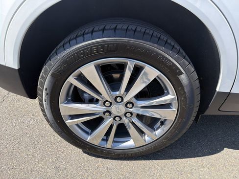 Used 2024 Cadillac XT5 Premium Luxury image 32