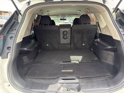 Used 2017 Nissan Rogue S FWD image 8