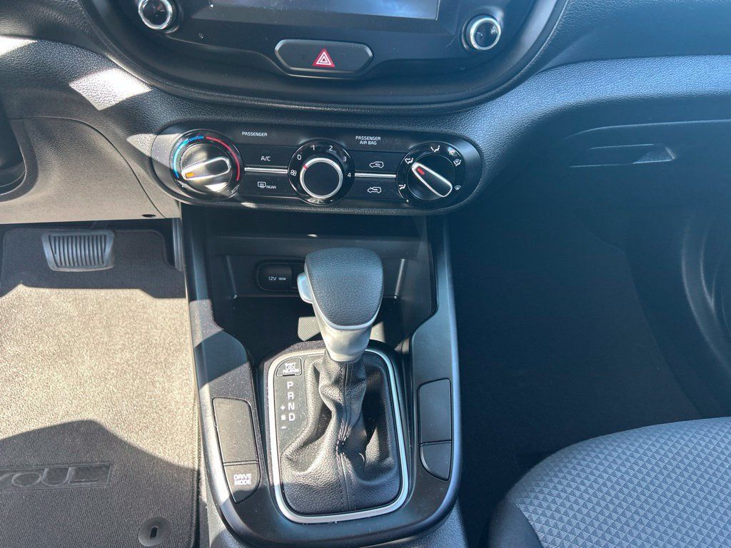 Used 2021 Kia Soul LX FWD image 15