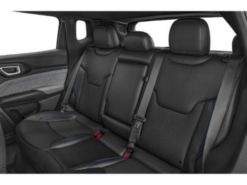 Certified 2024 Jeep Compass Latitude AWD/4WD image 13