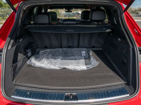 Certified 2025 Porsche Cayenne E-Hybrid AWD/4WD image 28
