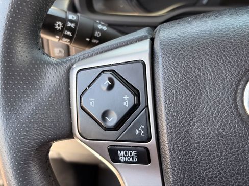 Used 2021 Toyota 4Runner SR5 Premium w/ Moonroof Package AWD/4WD image 27