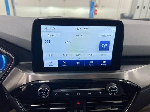 Used 2022 Ford Escape Titanium AWD/4WD image 14