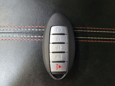 Used 2023 Nissan Altima 2.5 SR w/ SR Premium Package FWD image 32