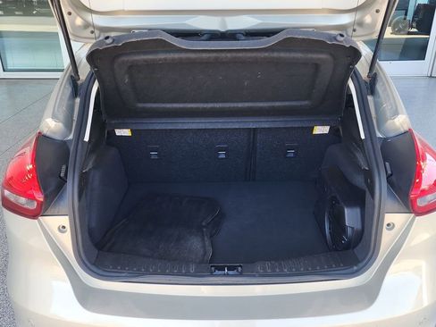 Used 2016 Ford Focus Titanium FWD image 23