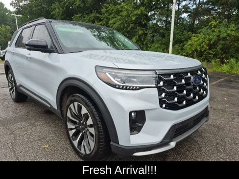 Used 2026 Ford Explorer Platinum w/ LUX Leather Package AWD/4WD image 9